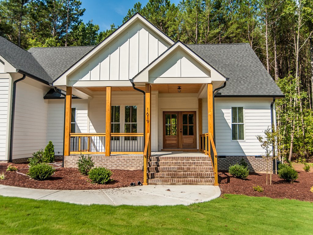 exterior home  and yard of 1619 Milton Rd. Project