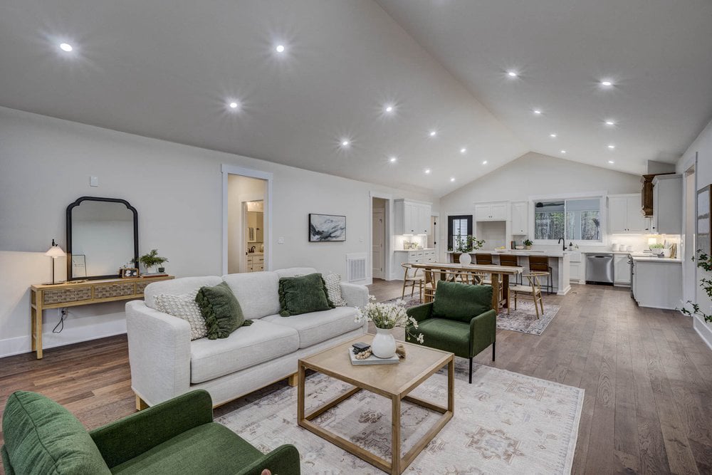 1801 Milton Road livingroom 2