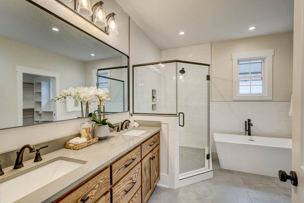 1801 Milton Road bathroom 2