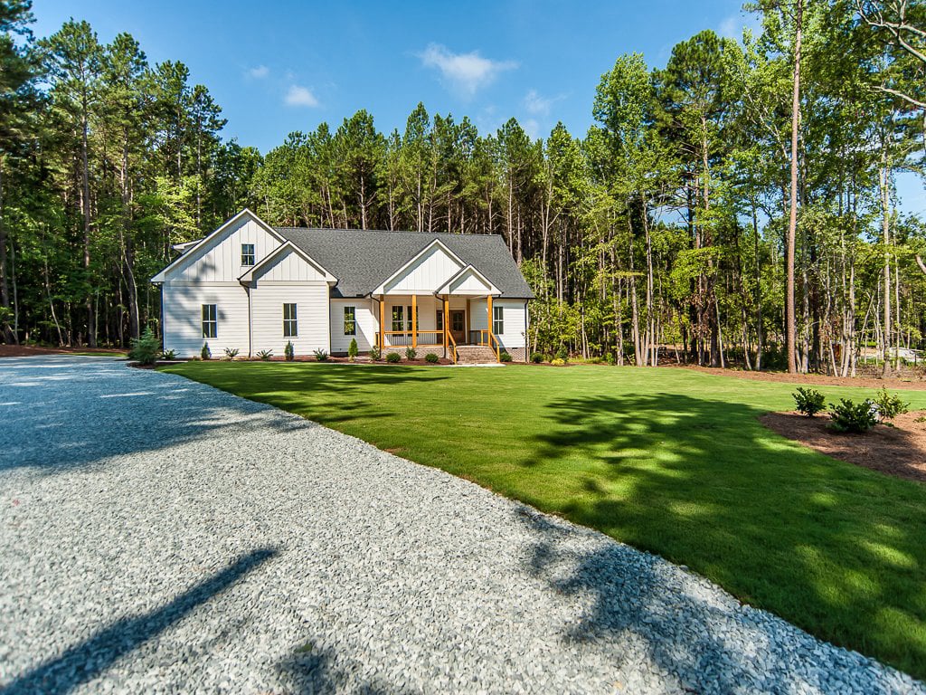 1619 Milton Road drive way 3